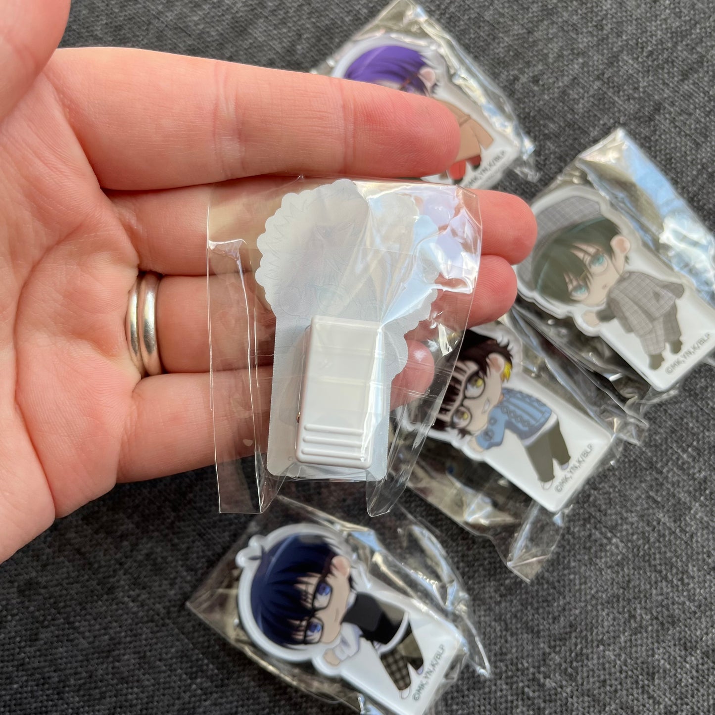 Blue Lock Clip (Glasses)